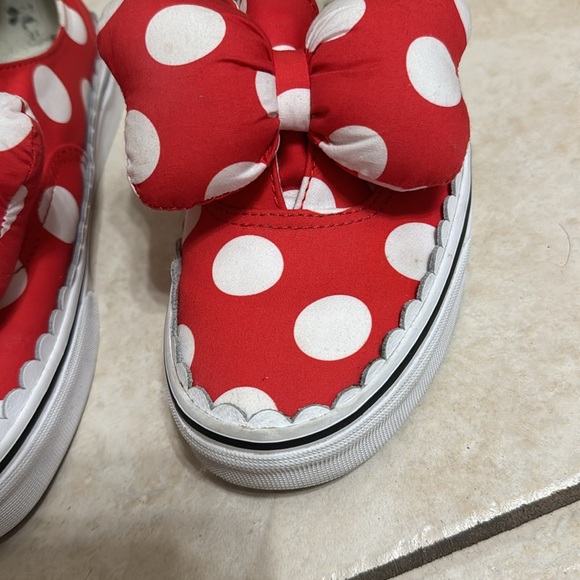 Disney X Vans Minnie Mouse Bow Vans - Picture 13 of 13